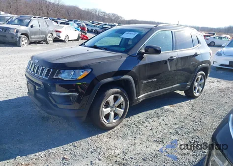 2018 Jeep Compass Latitude 4X4 z USA, uszkodzony, nr VIN 3C4NJDBB3JT436435